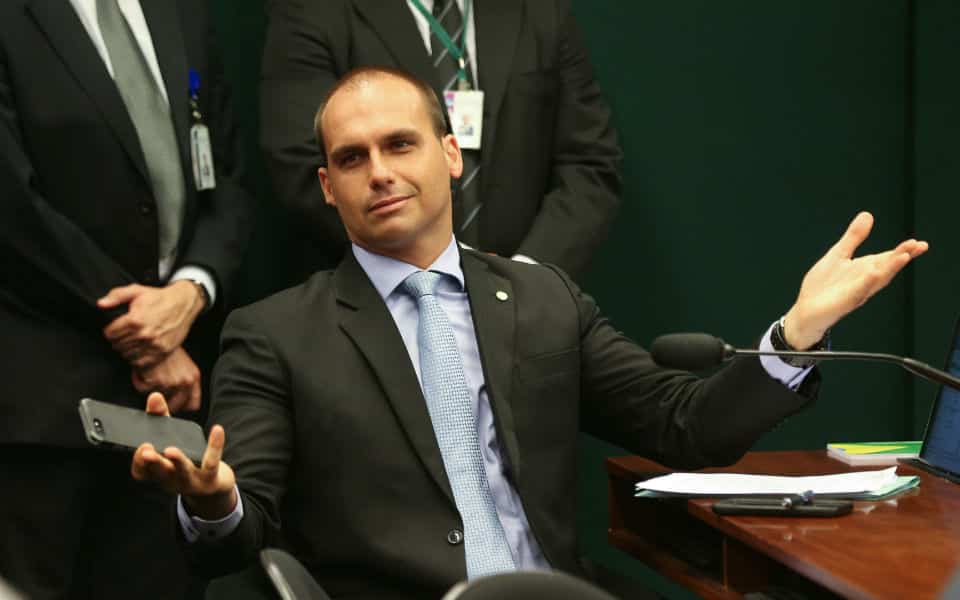 Filho de Bolsonaro não vai conseguir ser nomeado para embaixador nos EUA à primeira no Senado