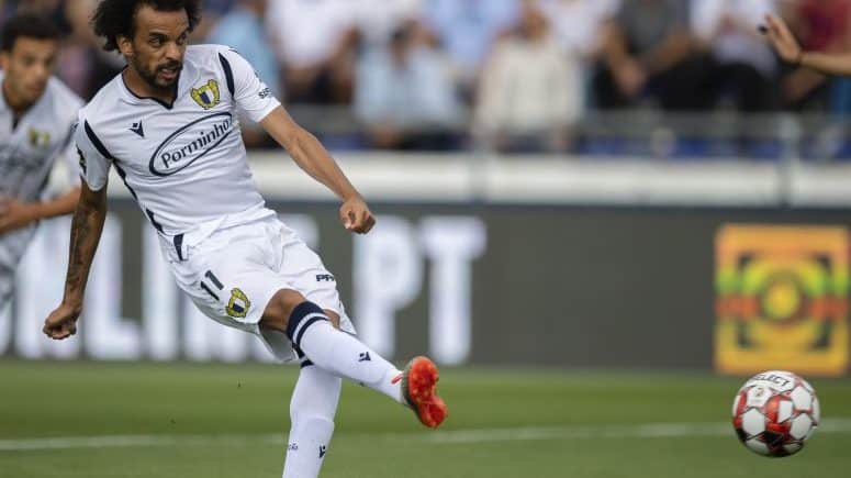 Famalicão procura segurar liderança na visita ao Sporting