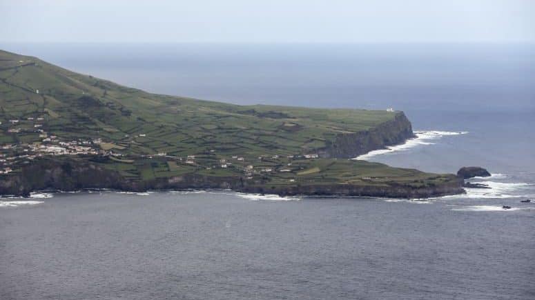 Furacão "Lorenzo" deverá passar com categoria 1 nos Açores