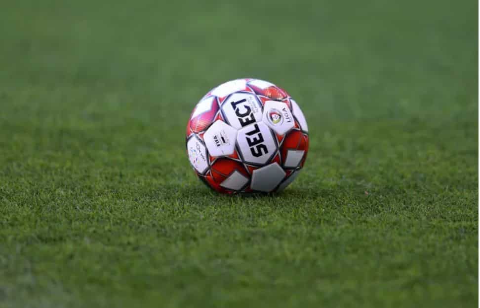 Benfica e Famalicão decidem hoje qual deles vai estar na final do Jamor