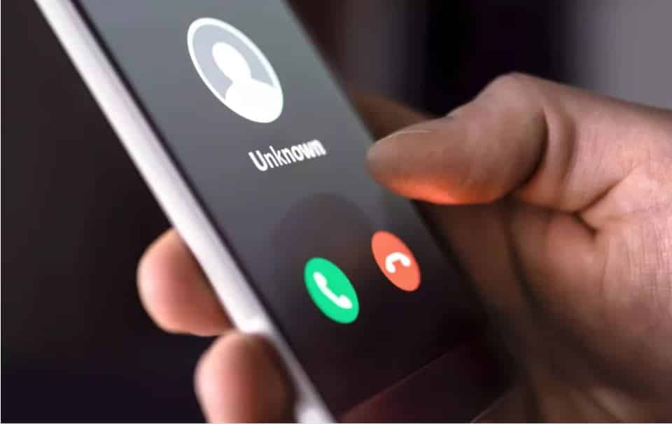 Há uma nova vaga de fraudes com chamadas internacionais desconhecidas. Como se proteger?