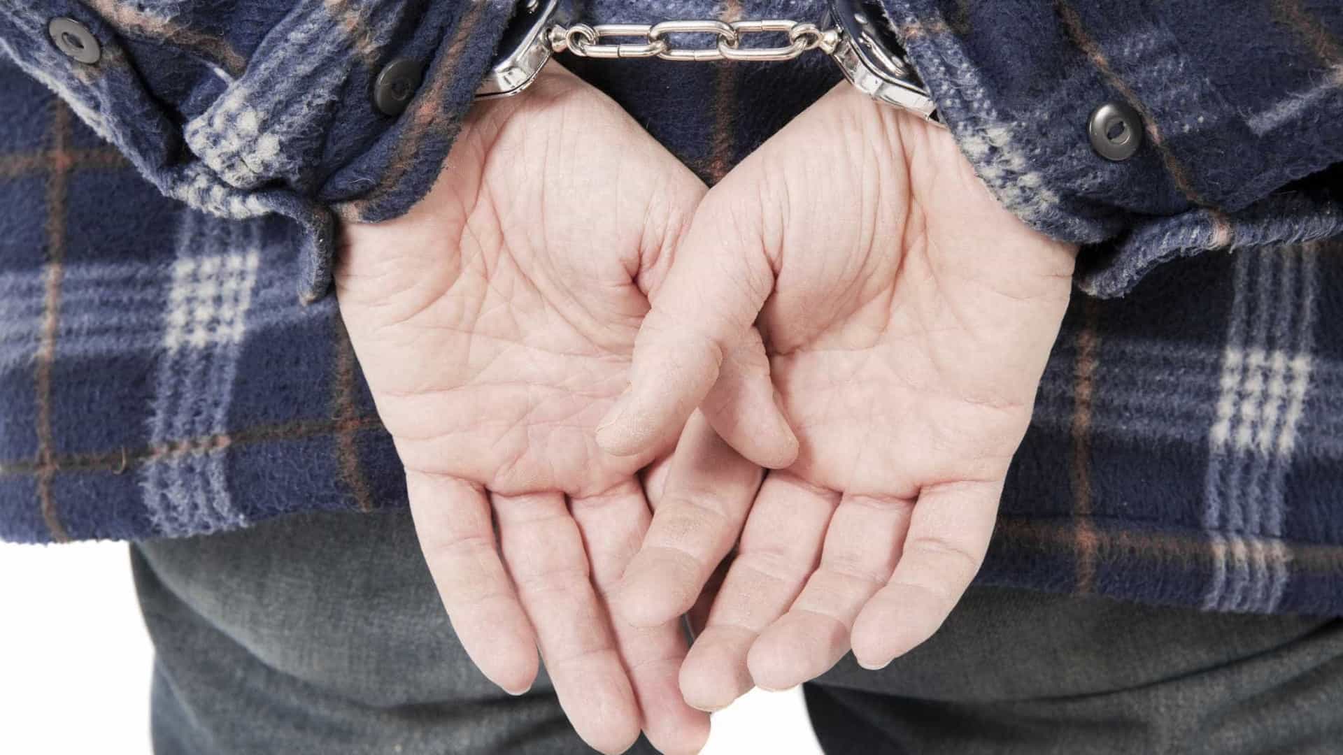 Jovem detido em Viseu após agredir namorada à frente da PSP