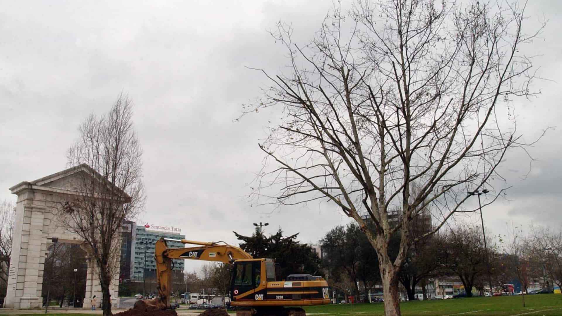 Condicionamentos na Praça de Espanha em Lisboa até 09 de setembro