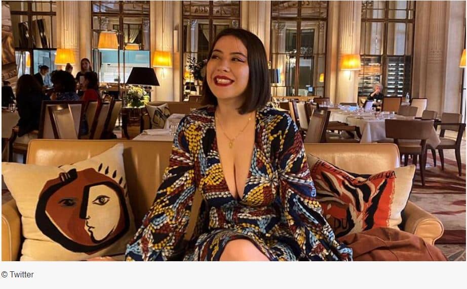 Estudante foi barrada à porta do Museu de Orsay devido a decote