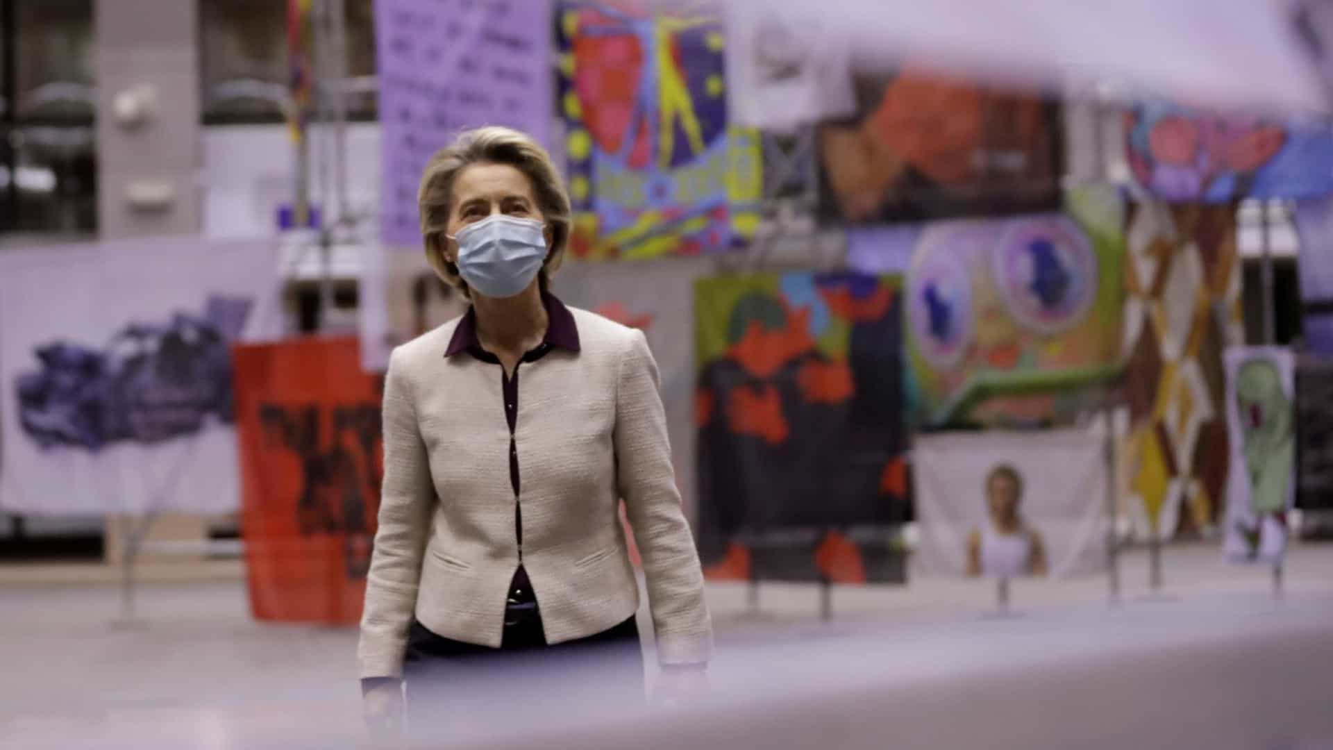 Bruxelas propõe livre-trânsito digital para vacinados e recuperados