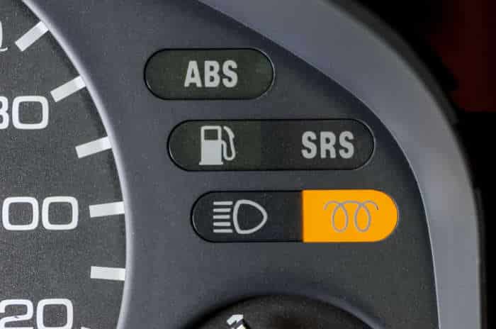 11-29 O que significam as luzes de aviso no painel do carro?