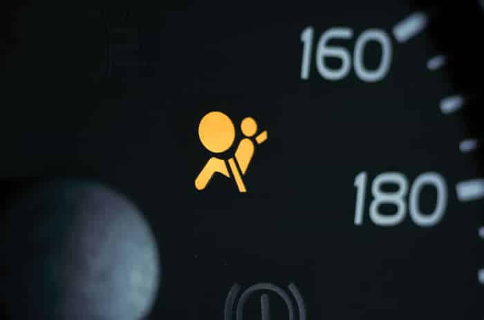 13-29 O que significam as luzes de aviso no painel do carro?