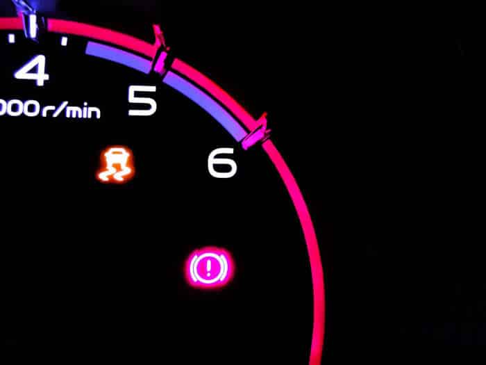 20-29 O que significam as luzes de aviso no painel do carro?